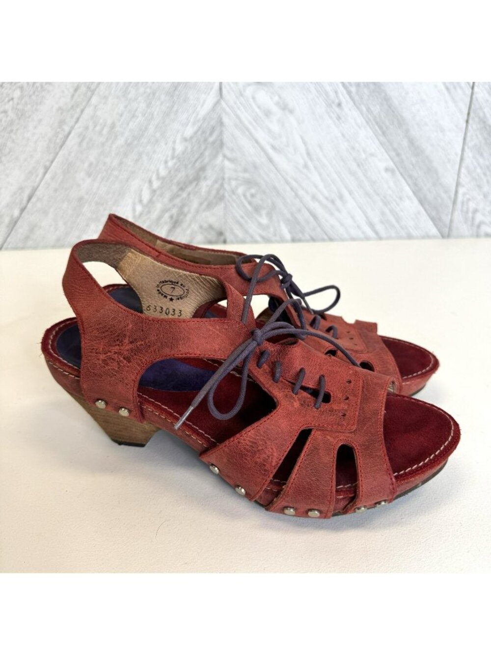 John Fluevog Low Rule Joni Heels Sandals Shoes Womens Size 7 Red Leather